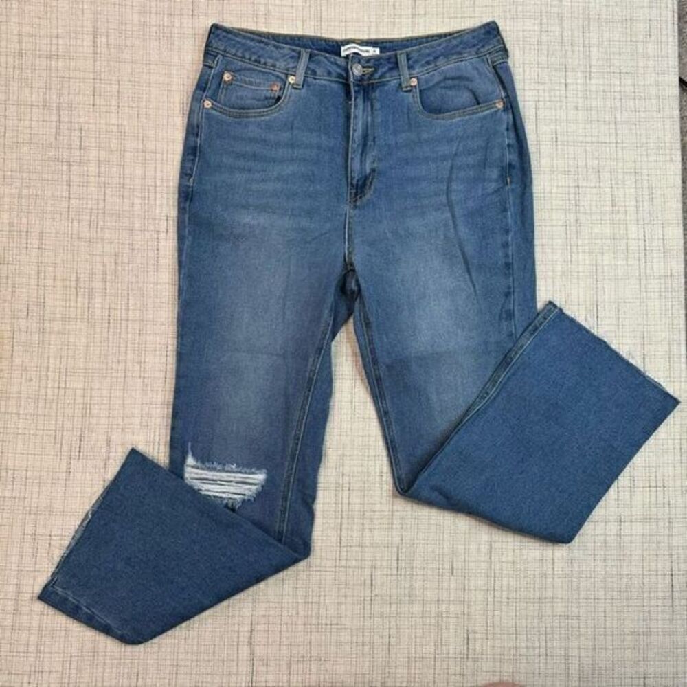 Avec Les Filles Cropped Kick Distressed Jeans Size 28
